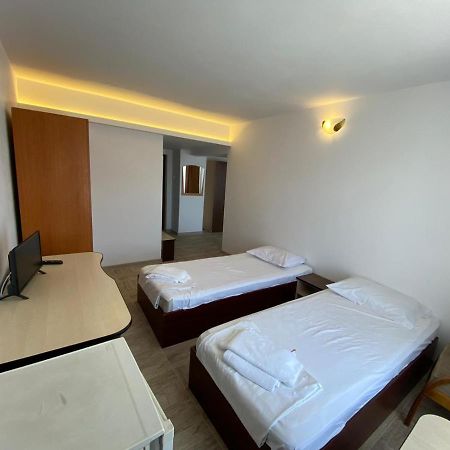 Hotel Gorj Târgu Jiu Extérieur photo