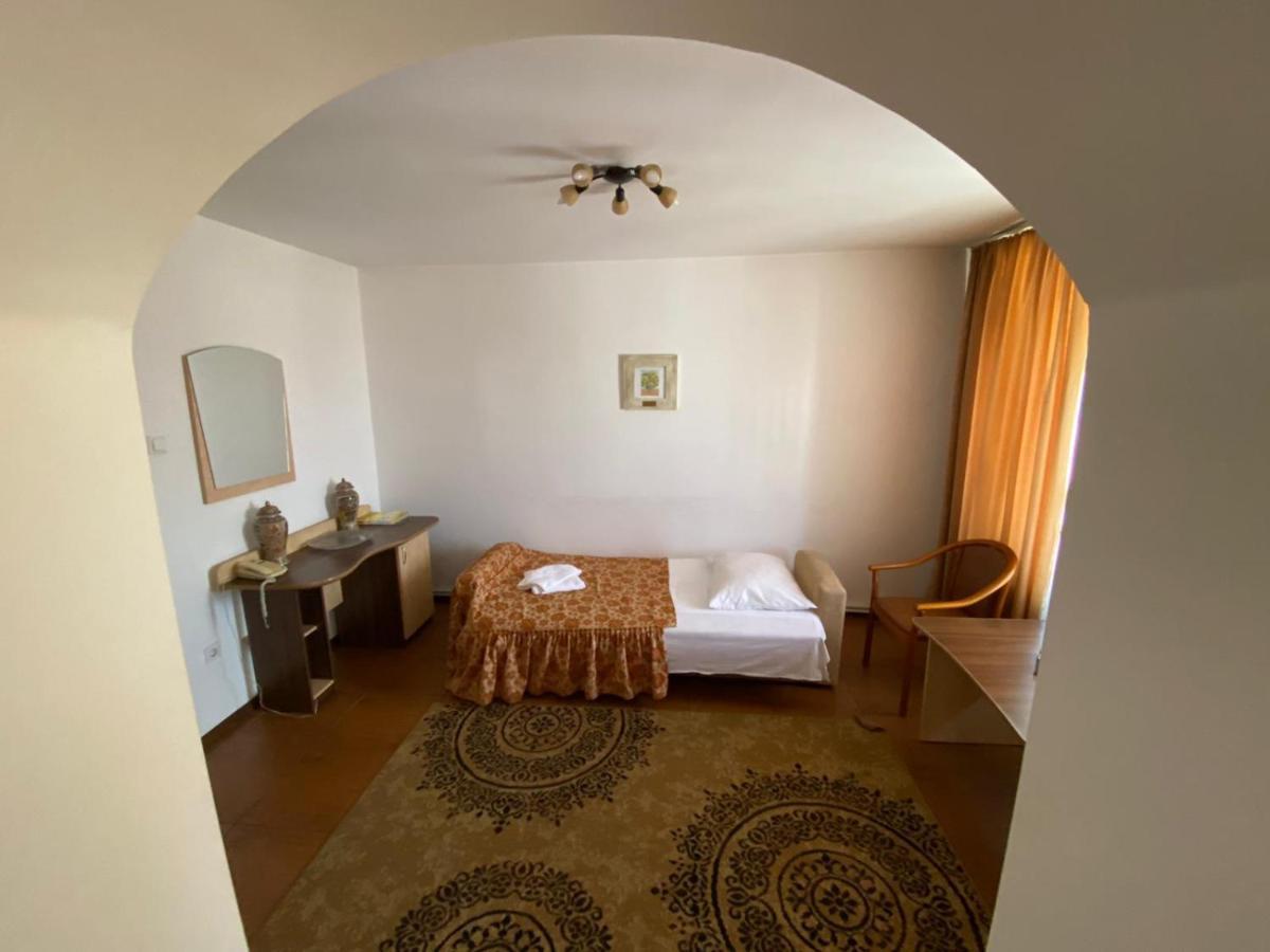Hotel Gorj Târgu Jiu Extérieur photo