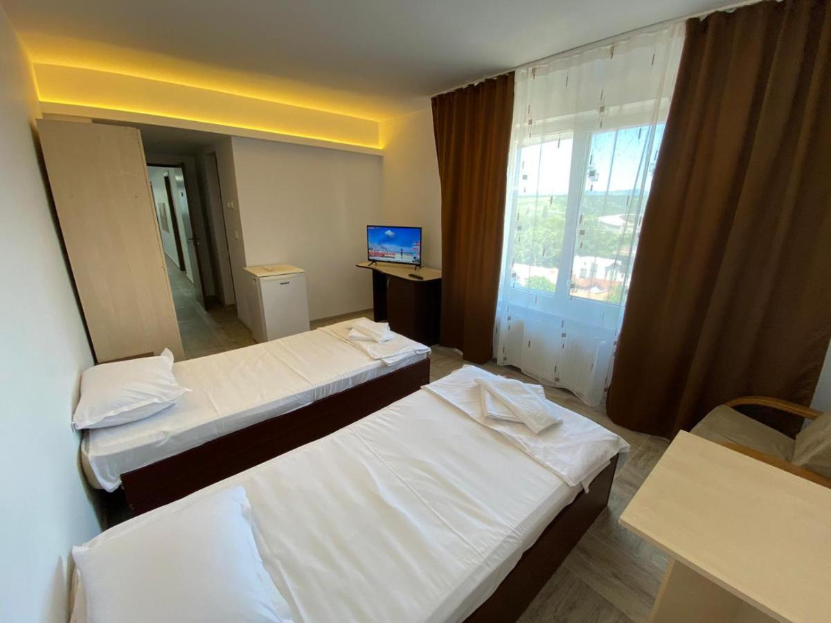 Hotel Gorj Târgu Jiu Extérieur photo