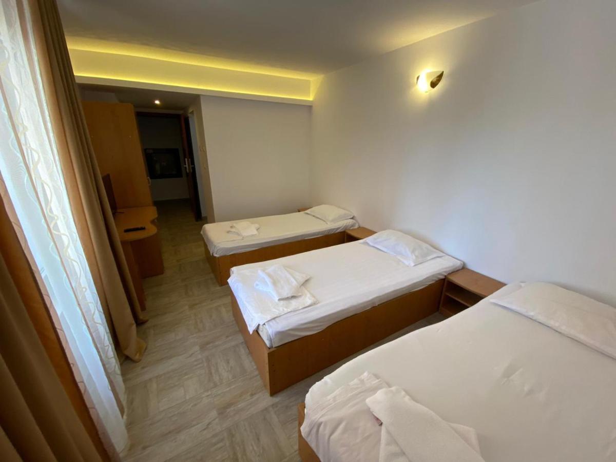 Hotel Gorj Târgu Jiu Extérieur photo